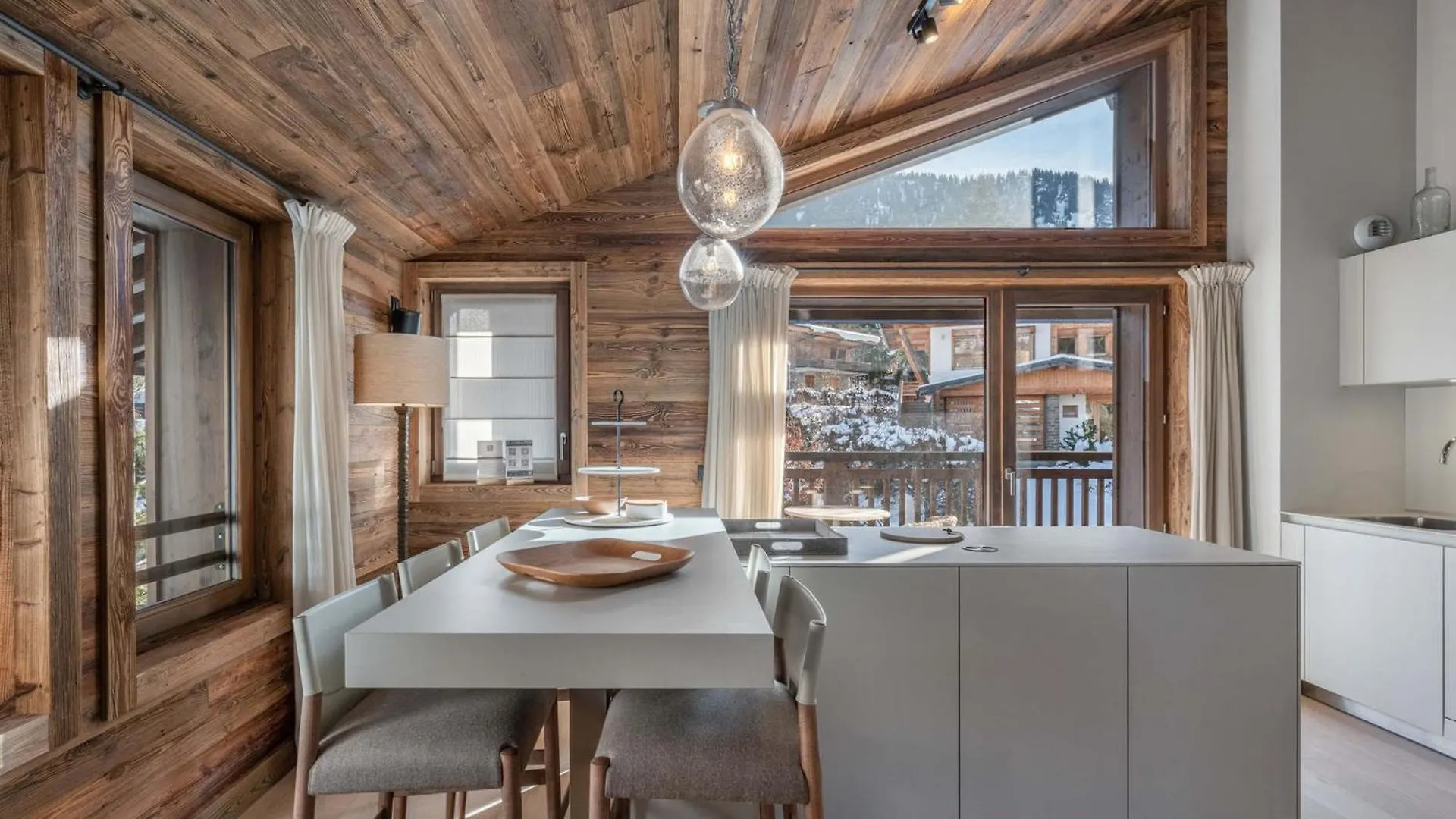Chalet A Megeve Avec Wellness: 6 Adultes, 4 Enfants, Ascenseur, Terrasse, Cheminee, Acces Sauna/Piscine - Fr-1-569-56 0*,  צרפת