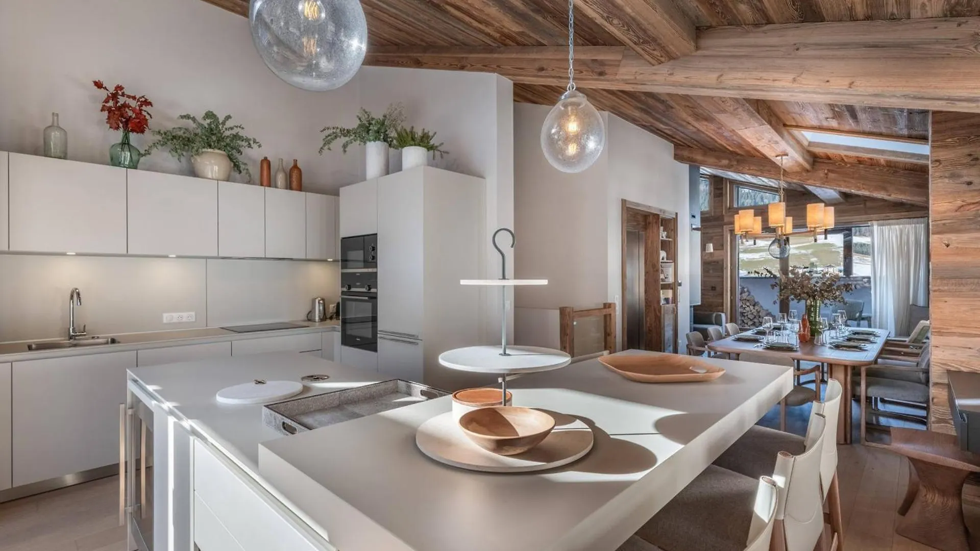 Chalet A Megeve Avec Wellness: 6 Adultes, 4 Enfants, Ascenseur, Terrasse, Cheminee, Acces Sauna/Piscine - Fr-1-569-56